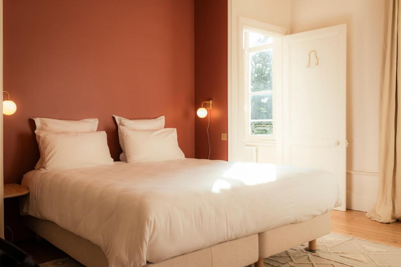Petit Chateau Bed & Breakfast *