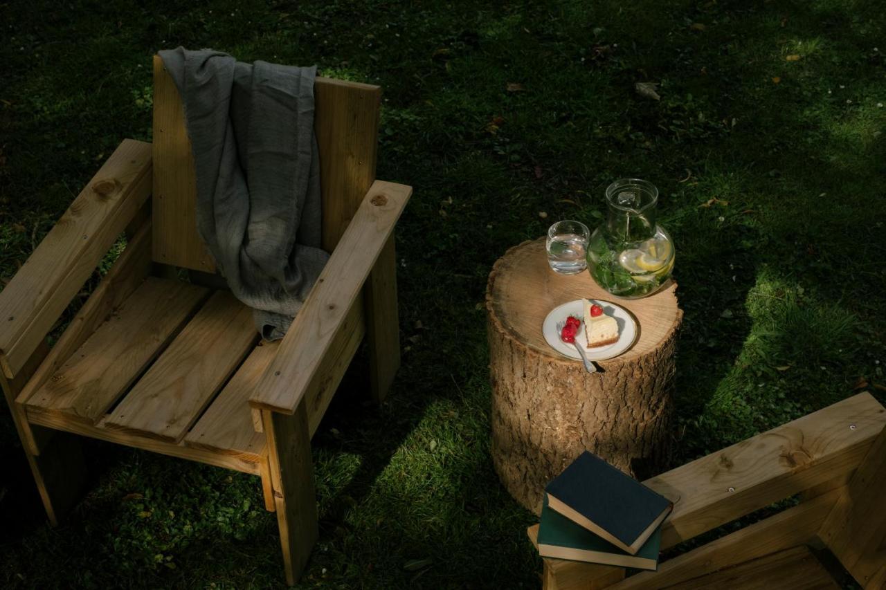 Petit Chateau Bed & Breakfast *